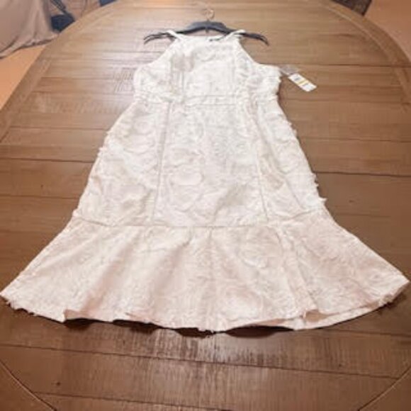 🤍INC White Textured Sleeveless Dress (Size 14) - Picture 2 of 10